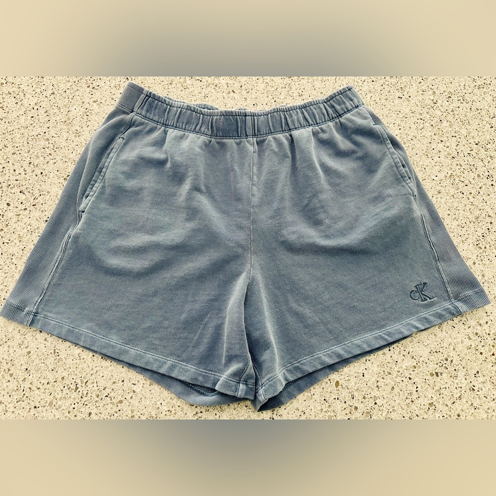 Calvin Klein French terry pull on 5” shorts